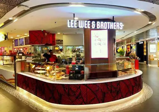 Lee Wee and brothers Singapore (1)