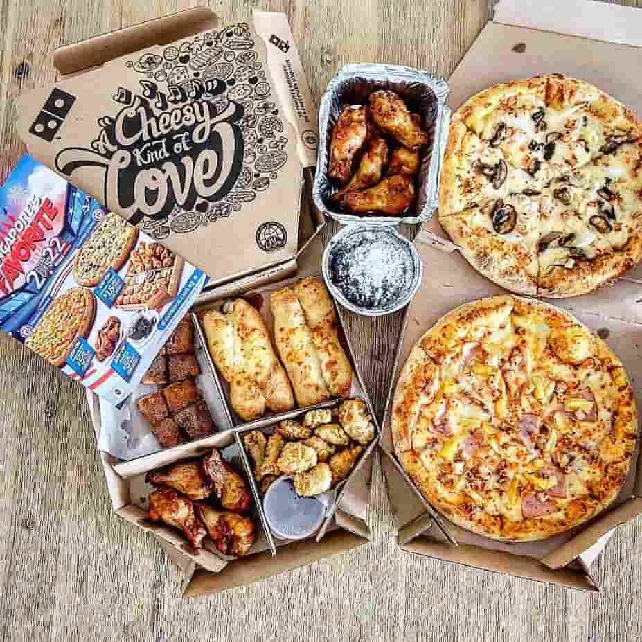 Delicious Food of Domino's Pizza Singapore Outlets