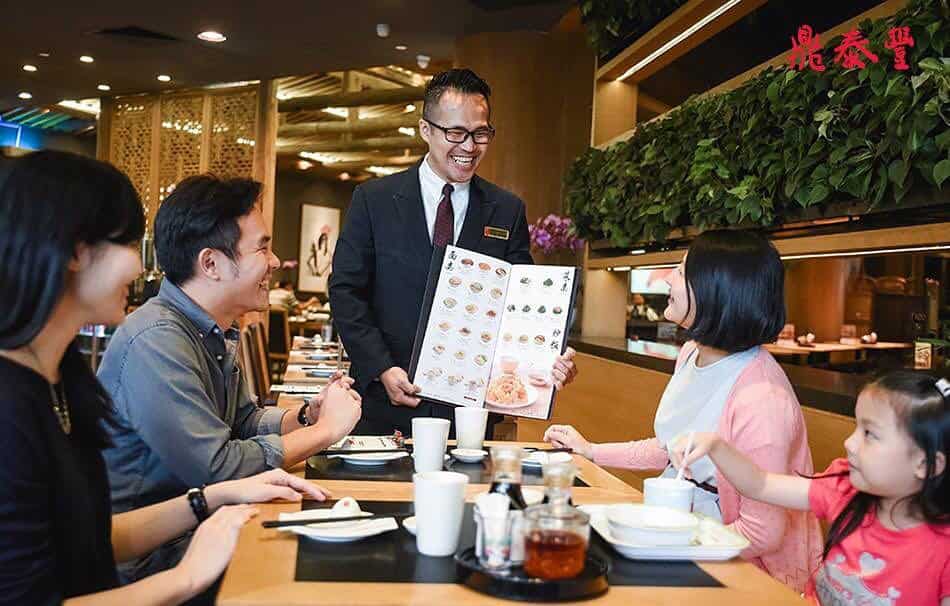 Din Tai Fung Singapore Outlets - Friendly Service