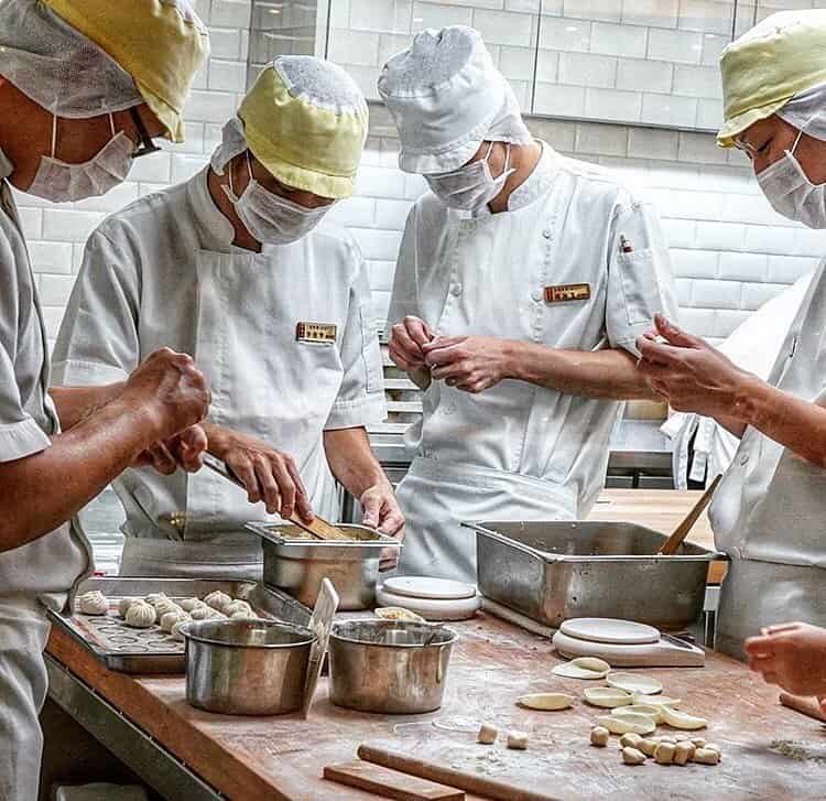 Din Tai Fung Singapore Outlets - Open Kitchen