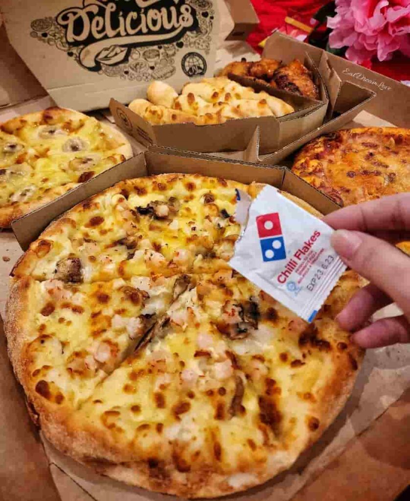Recommended Pizza of Domino's Pizza Singapore Outlets