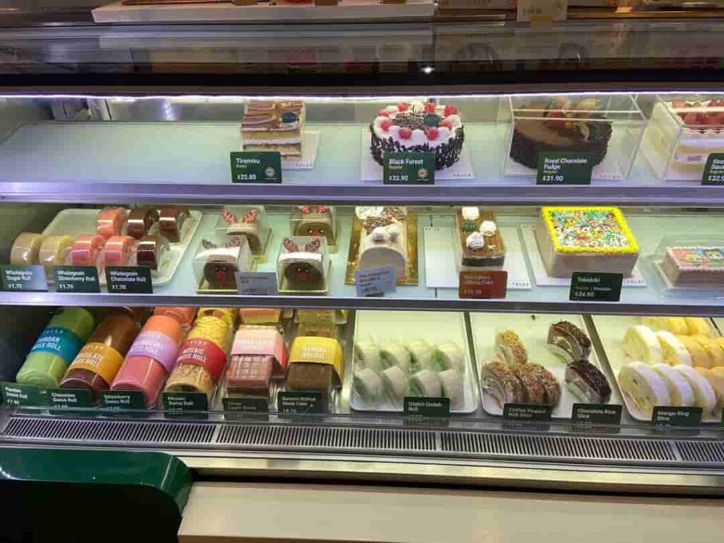 Famous Cakes and Pastries of Polar Puffs & Cakes Singapore Outlets